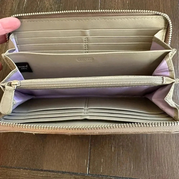 Coach Soho continental wallet - Picture 4 of 14